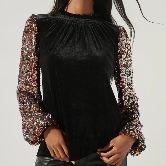 Sugarlips Tops - Sugarlips Michelle Velvet Mock Neck Sequin Sleeve Top Size Small